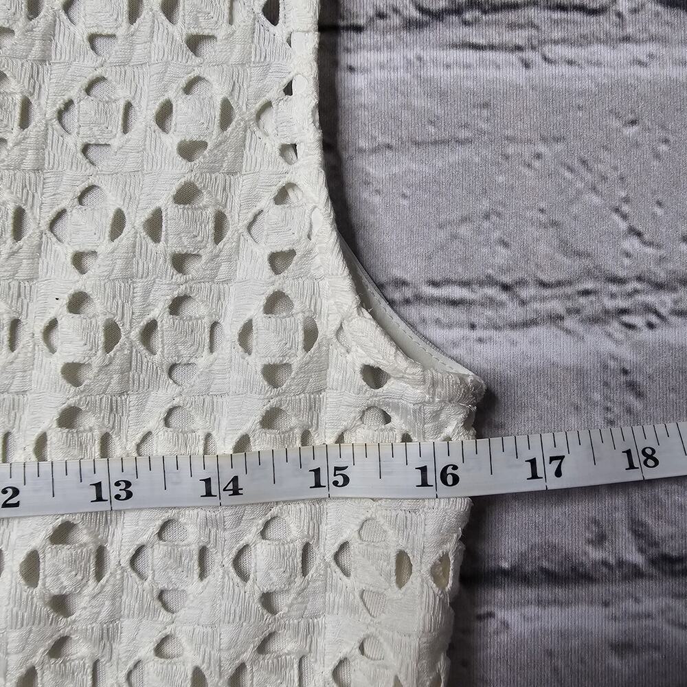 Ann‎ Taylor Eyelet Back Peplum Sleeveless Blouse Semi Sheer New Size Medium - Picture 6 of 8